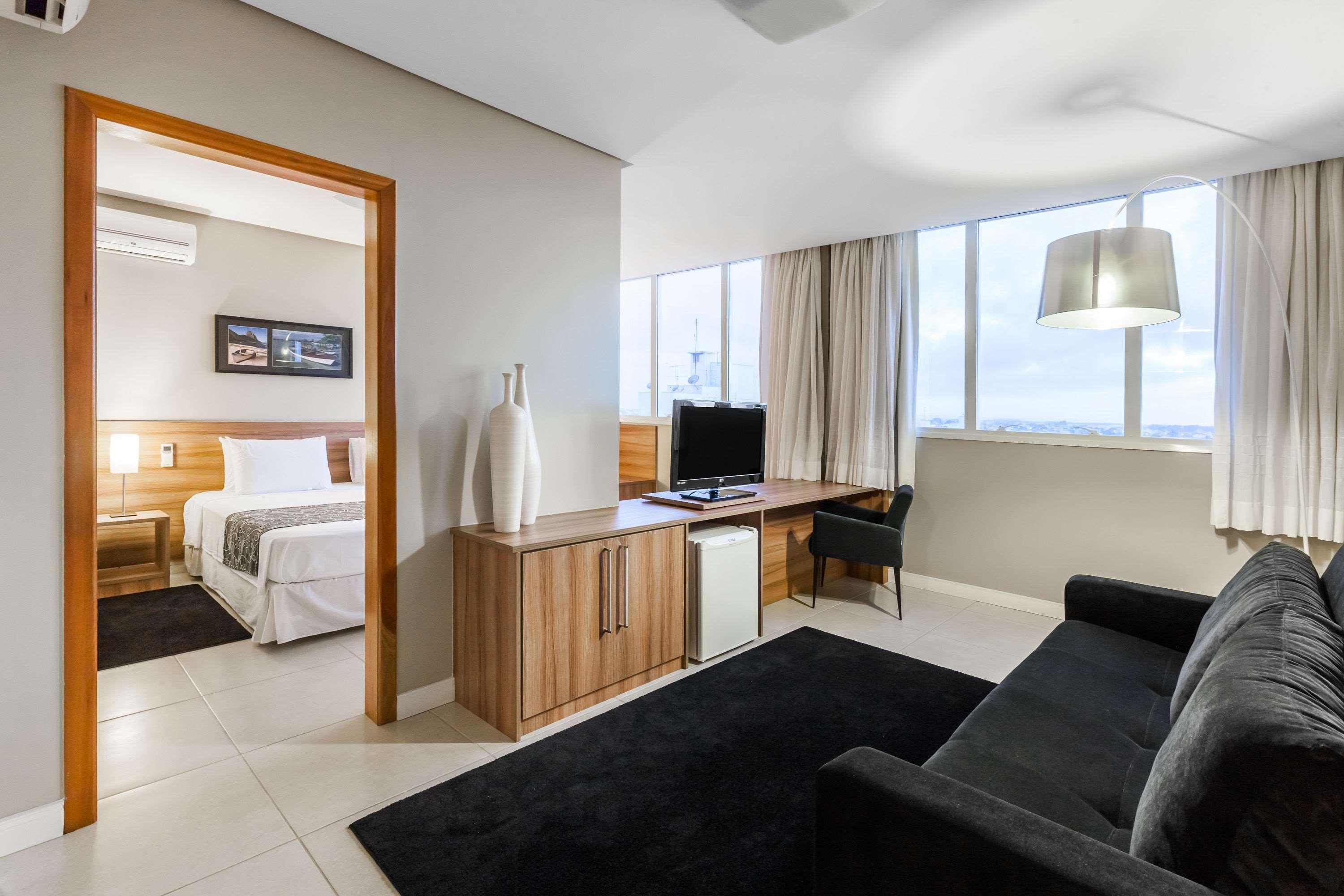 Days Inn By Wyndham Linhares Exteriör bild