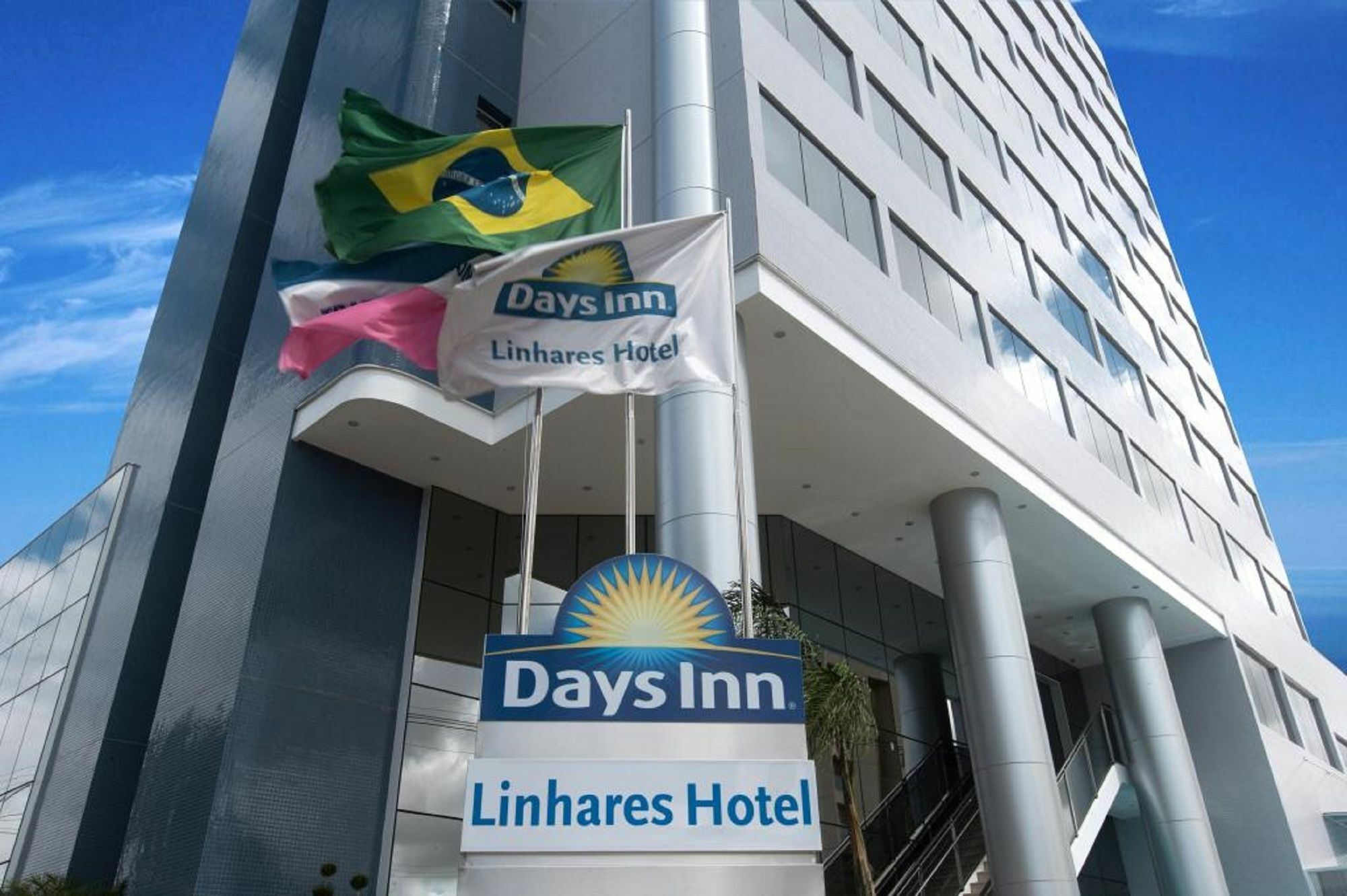 Days Inn By Wyndham Linhares Exteriör bild